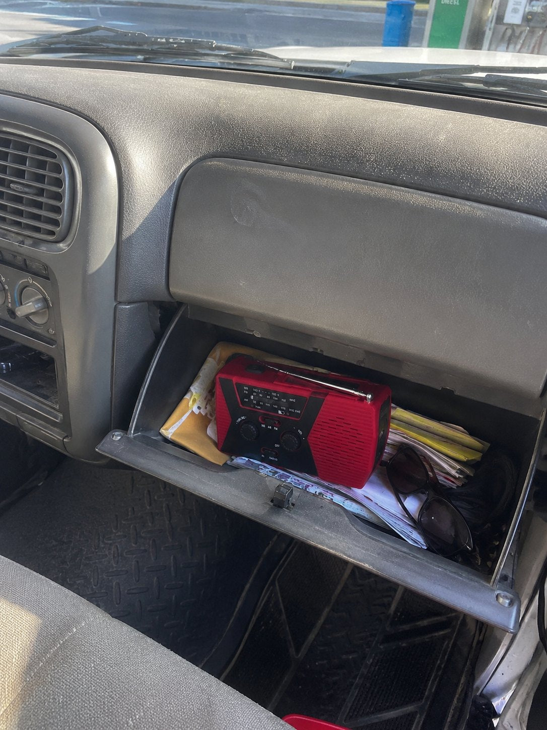 Customer photo of the RELVIE-R1 in a vehicle